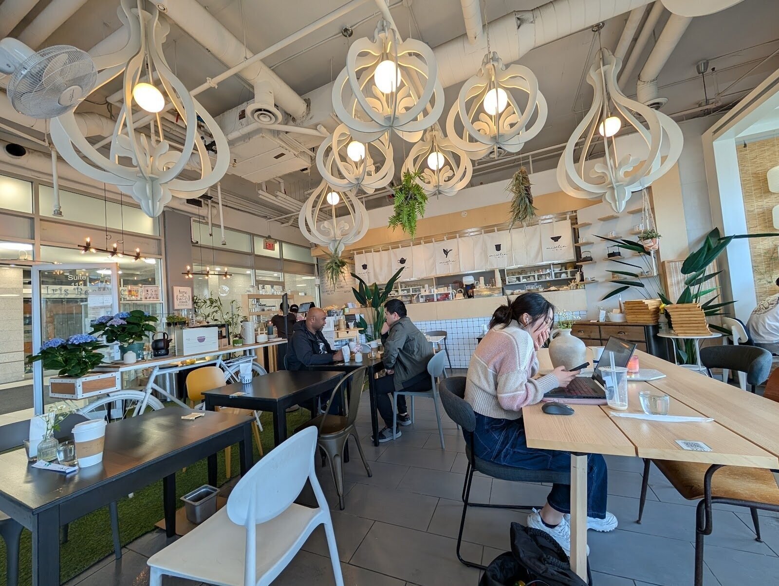<span class="translation_missing" title="translation missing: en.meta.location_title, location_name: Miss Lin Cafe, city: Toronto">Location Title</span>