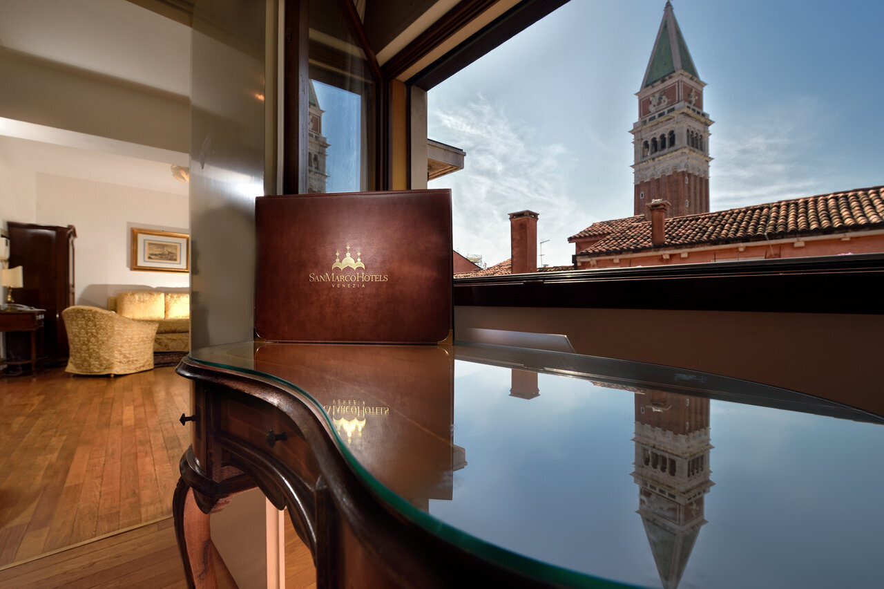 <span class="translation_missing" title="translation missing: en.meta.location_title, location_name: San Marco Palace, city: Venice">Location Title</span>