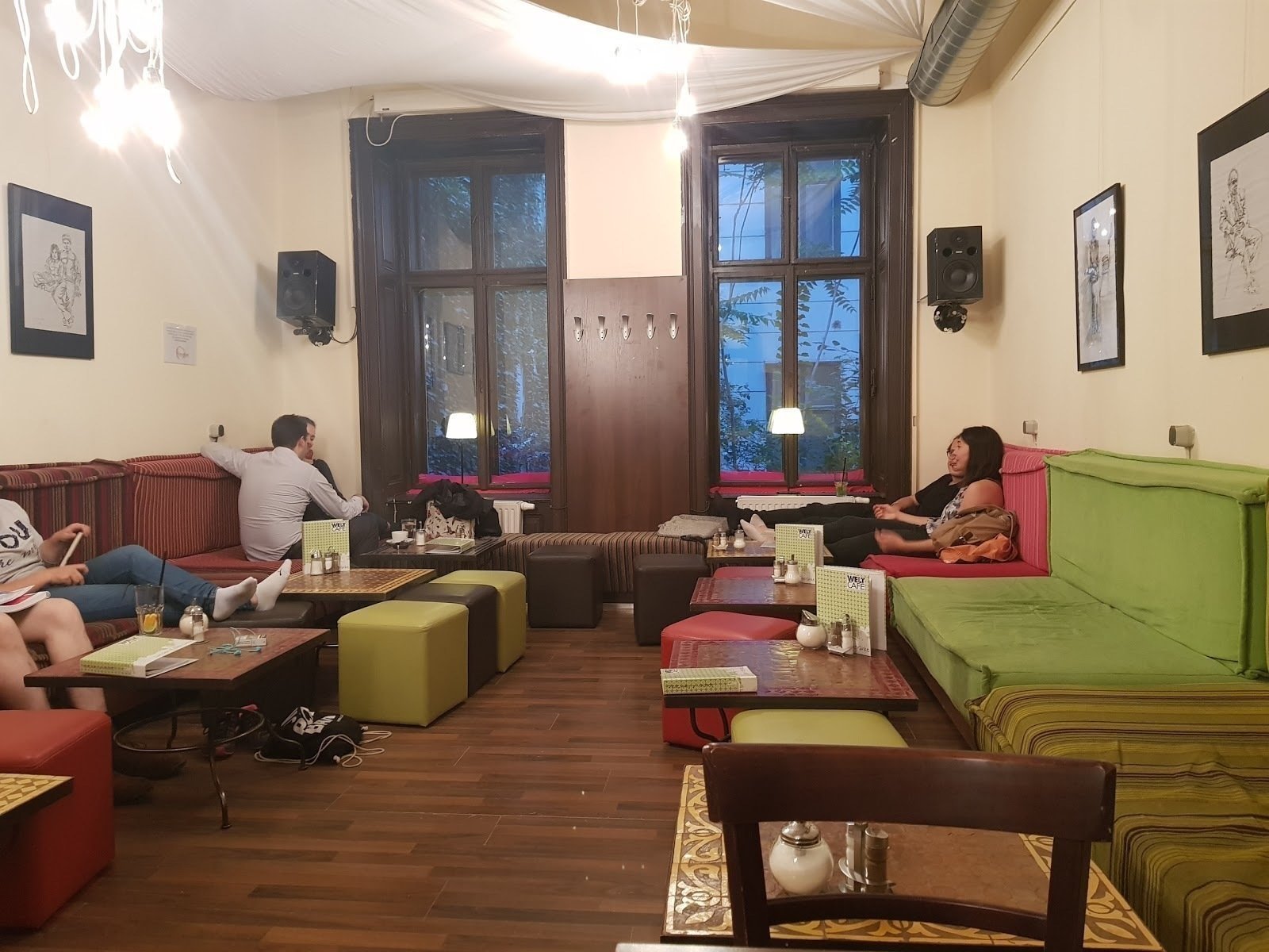 <span class="translation_missing" title="translation missing: en.meta.location_title, location_name: Weltcafé, city: Vienna">Location Title</span>