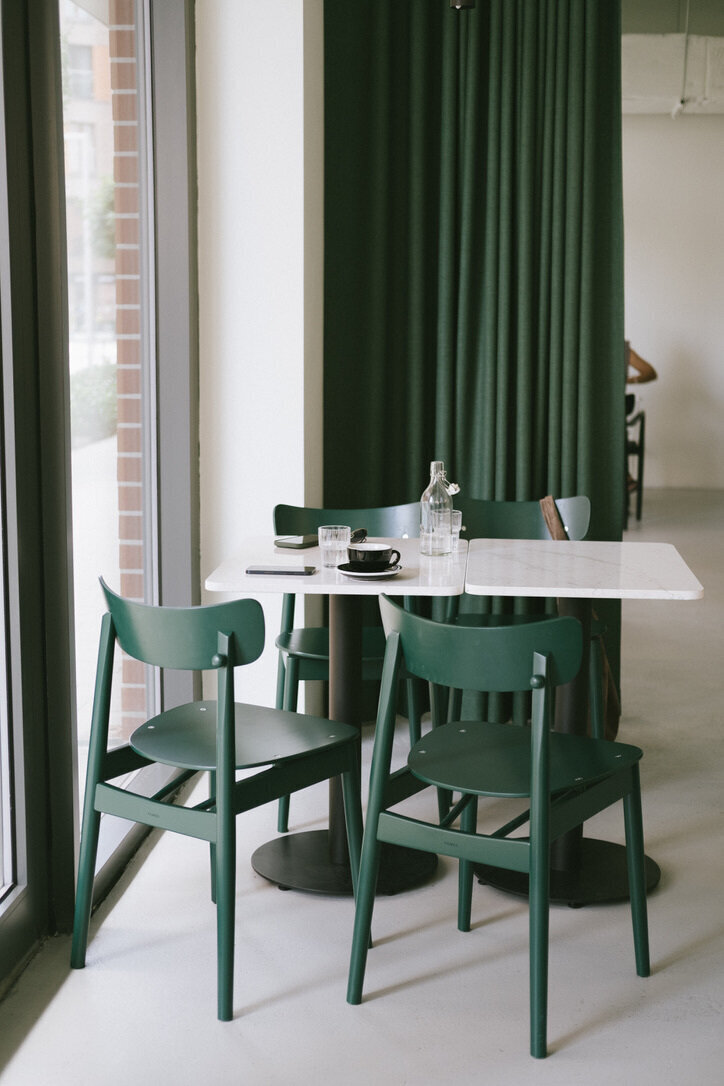 <span class="translation_missing" title="translation missing: en.meta.location_title, location_name: Moss Cafe, city: Warsaw">Location Title</span>