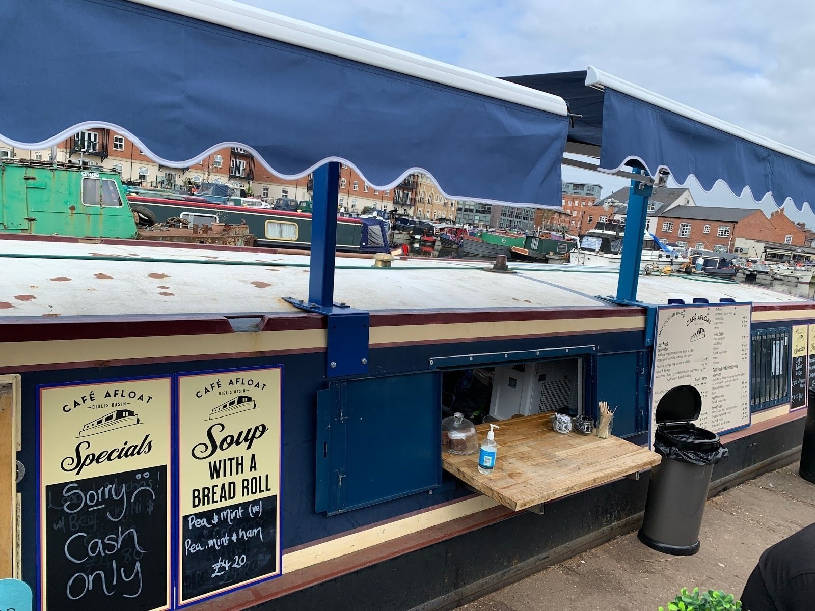 <span class="translation_missing" title="translation missing: en.meta.location_title, location_name: Café Afloat, city: Worcester">Location Title</span>