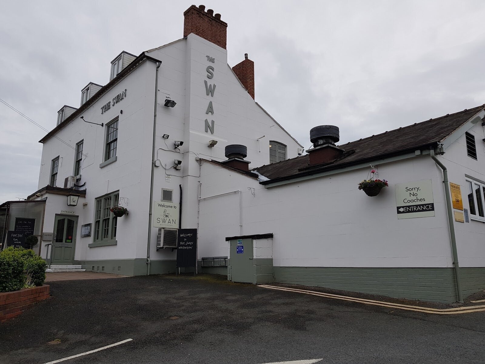 <span class="translation_missing" title="translation missing: en.meta.location_title, location_name: The Swan at Whittington, city: Worcester">Location Title</span>