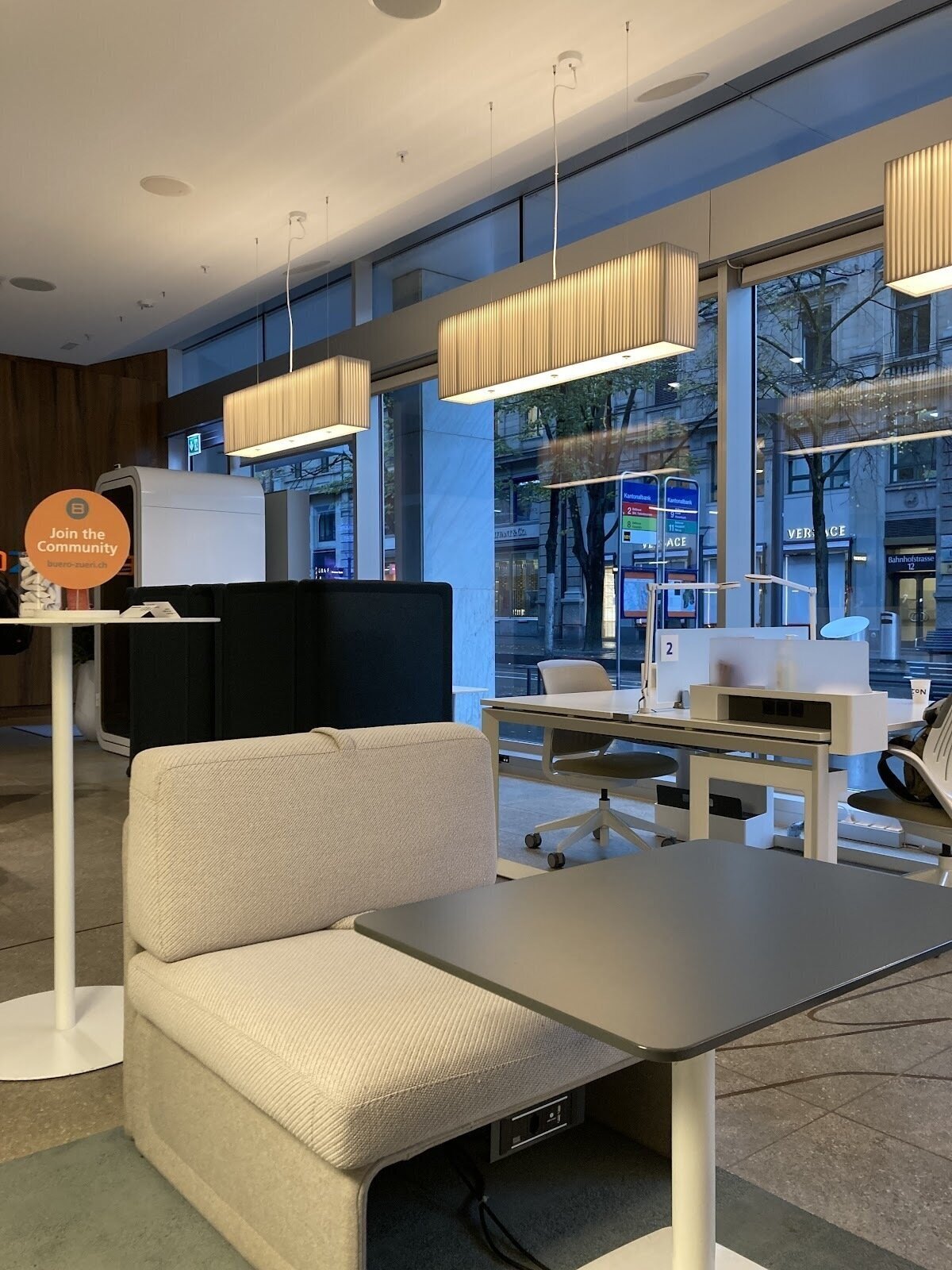 Büro Züri: A Work-Friendly Place in Zürich
